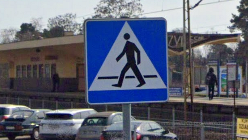 poland-Pedestrian Sign-1