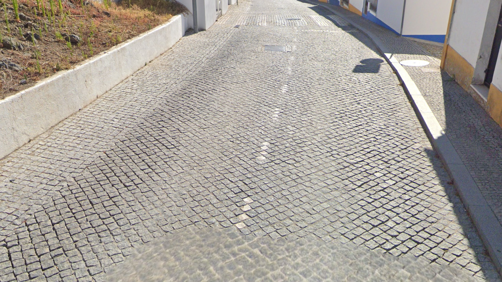 portugal-Road Lines-1